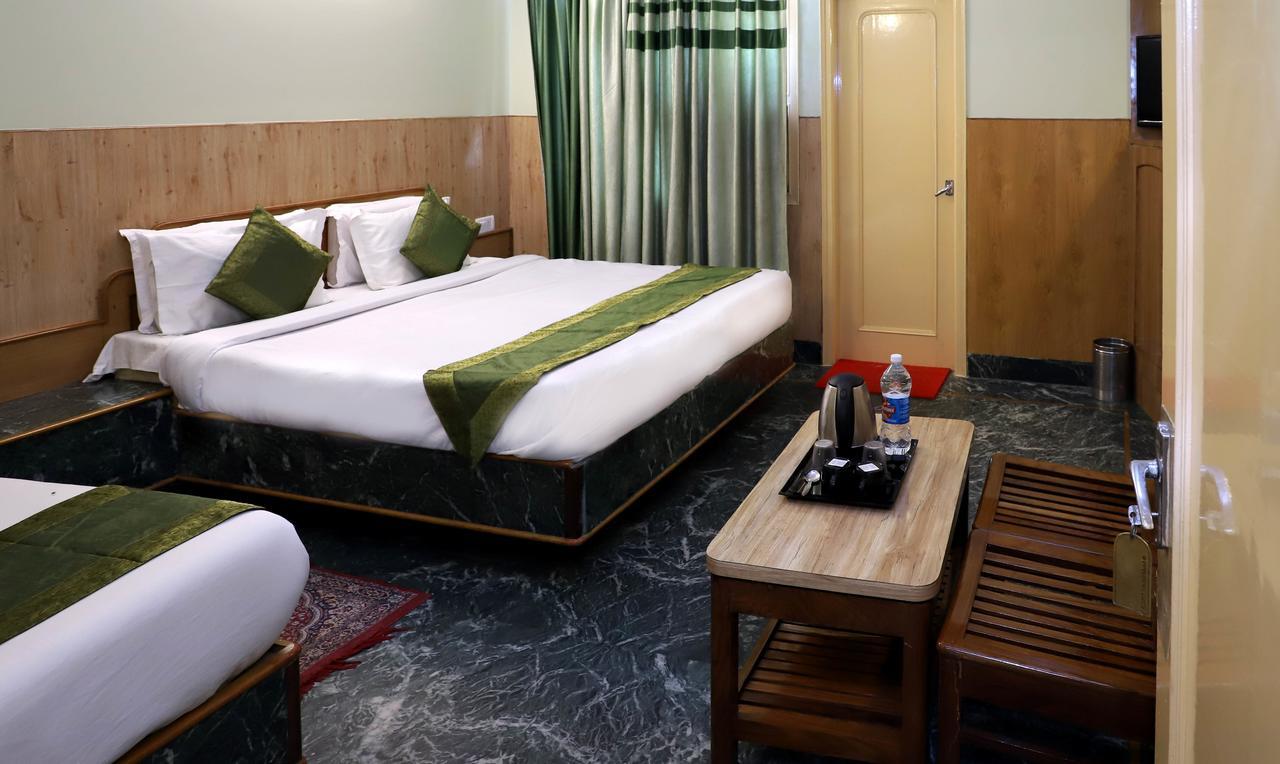 Oyo 22075 Hotel Bali Palace Katra  Exterior photo