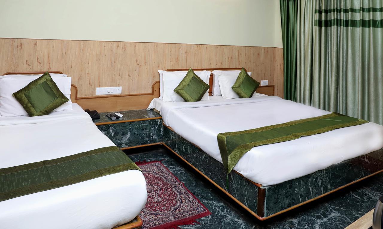 Oyo 22075 Hotel Bali Palace Katra  Exterior photo